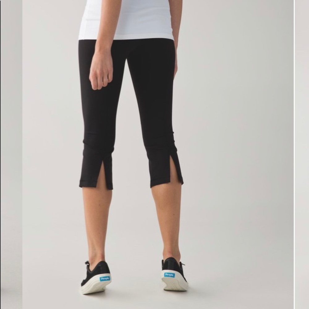 Lululemon Gather and Crow Crop legging Sz 10